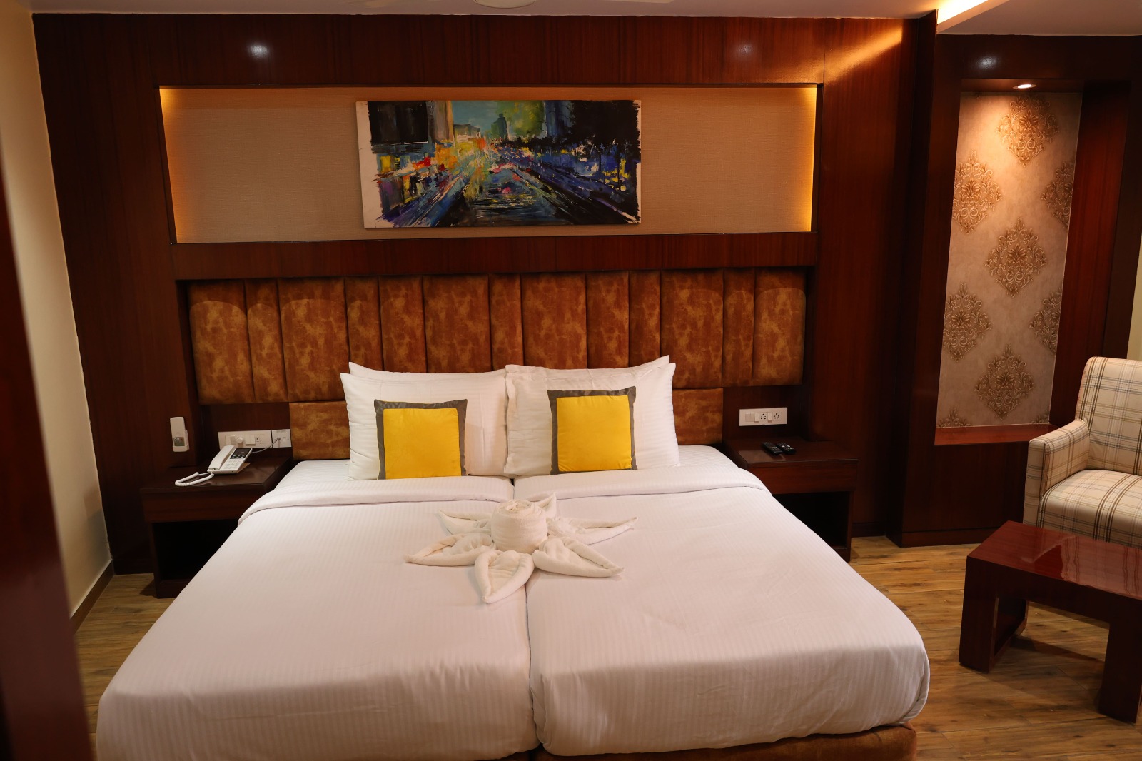 Bougainvilleas on Lombard Street,  San Francisco, Tokyo